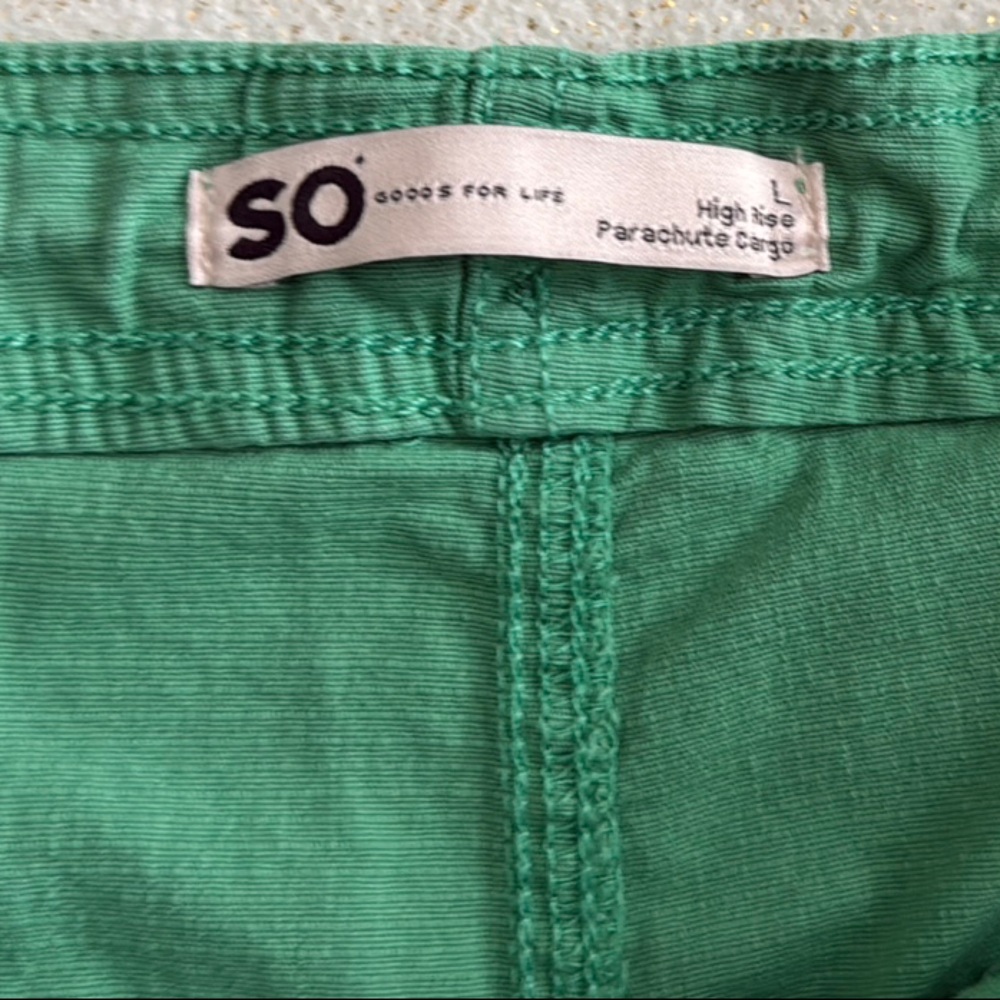 SO Green Cargo Straight Leg w/elastics at waist & ankle, 8 pckts -Lg - Picture 3 of 9